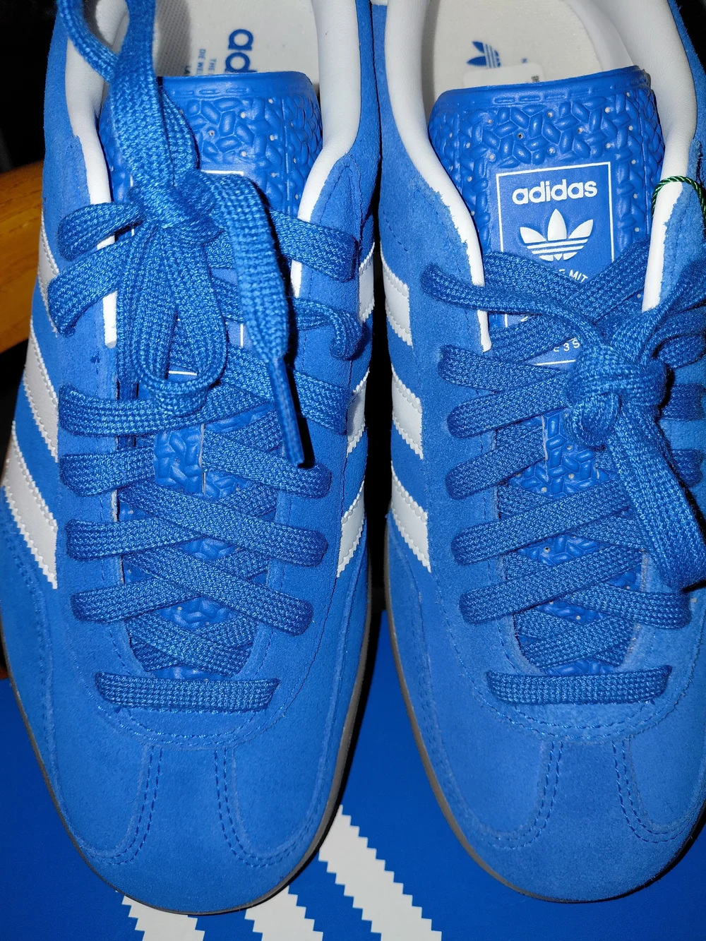 Brand New Men's Adidas Blue & White Classic Suede Sneakers
